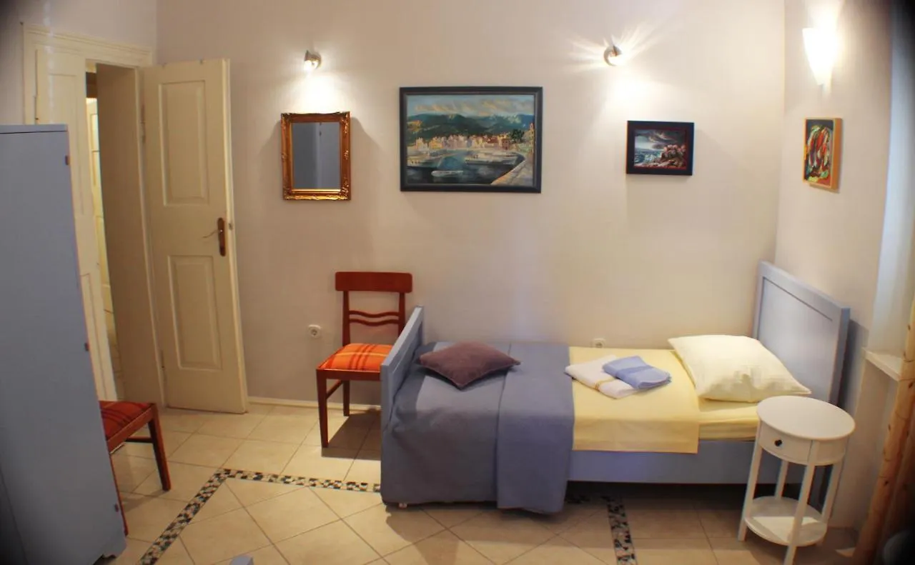 Adagio Theatre Apartment Split