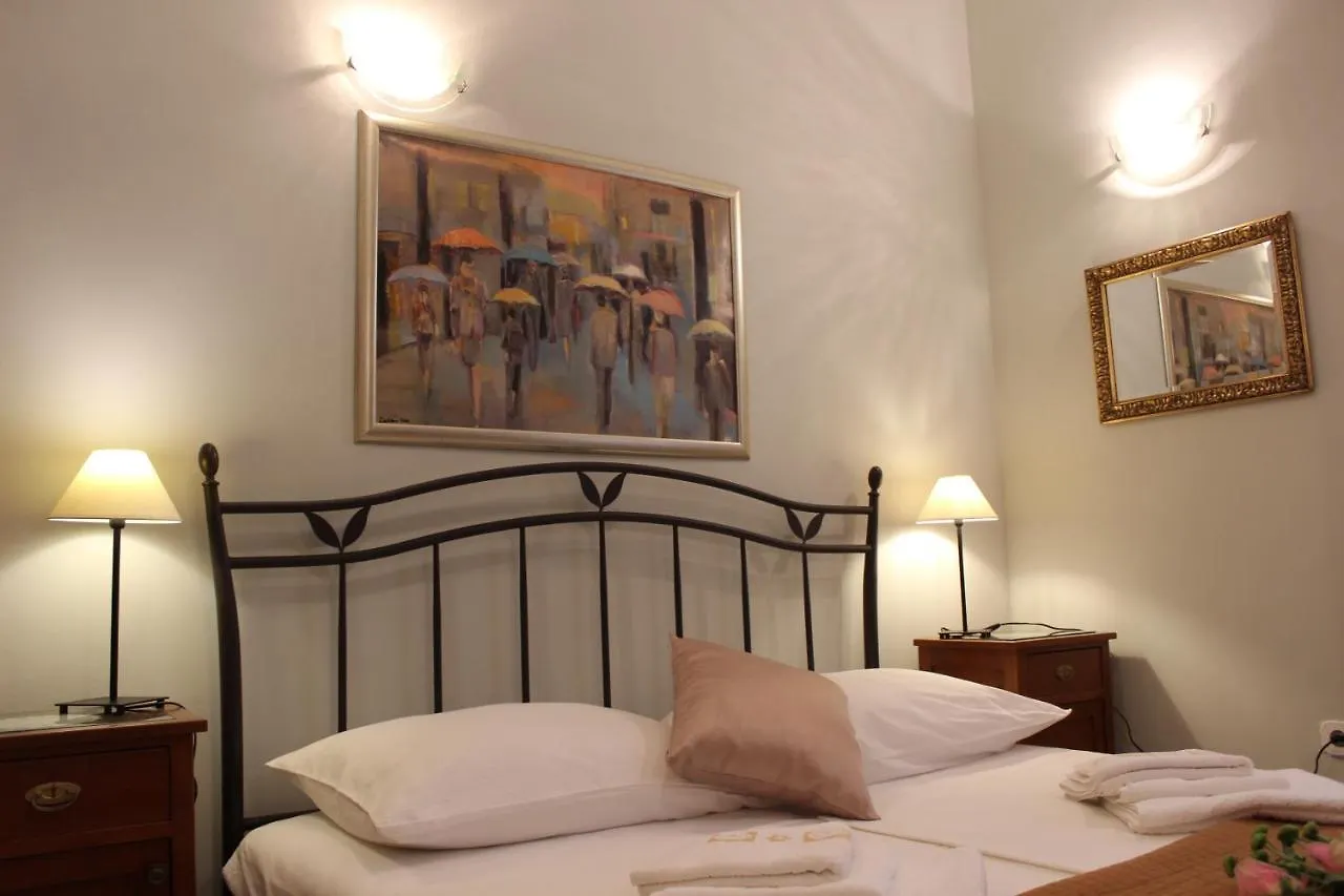 Adagio Theatre Apartment Split